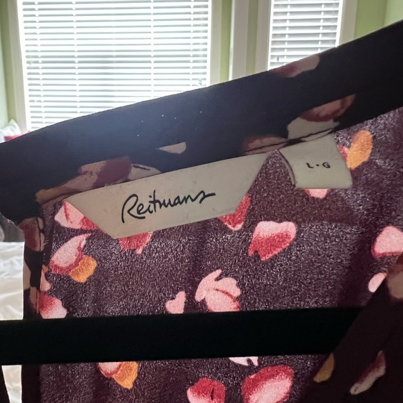 Women’s blouse from Reitmans size large - Picture 3 of 3